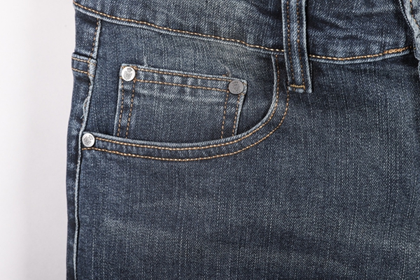 ブランドジーンズ着用イメージ